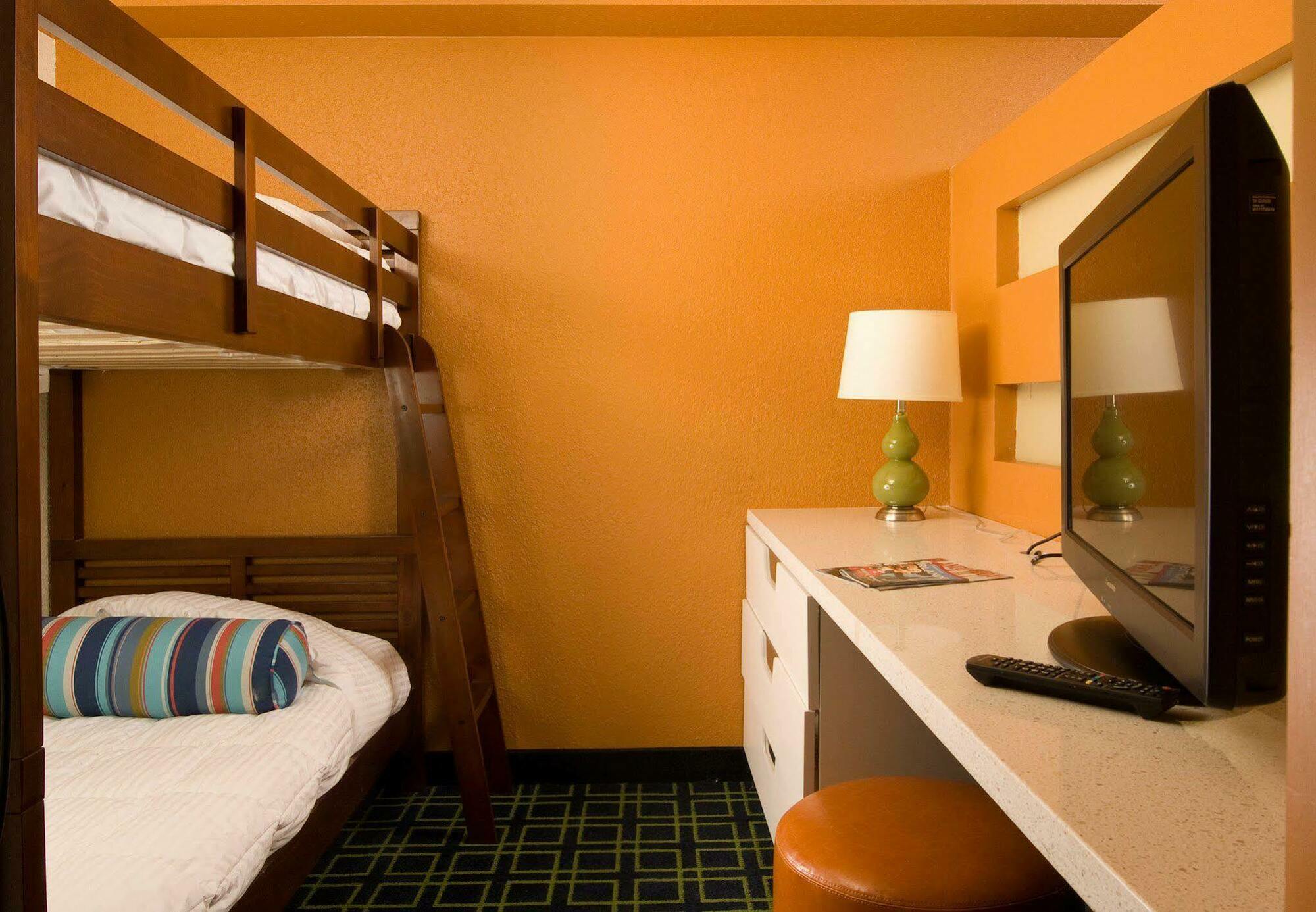 Fairfield Inn & Suites By Marriott Orlando Lake Buena Vista Rom bilde